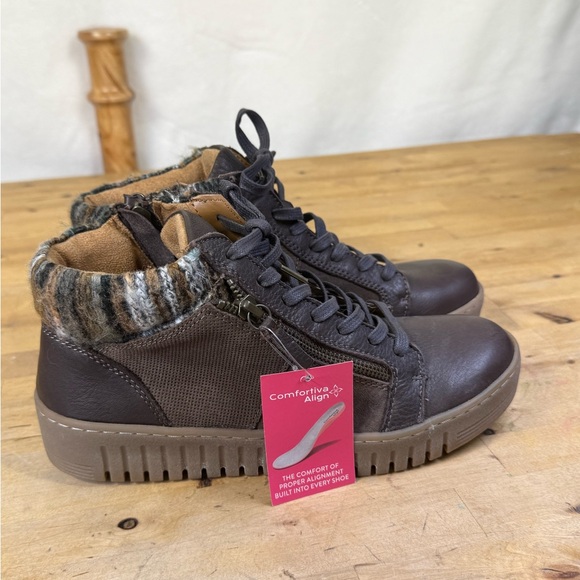 Brown High-Top Sneakers with Knit Collar Size 8 Comfortiva Align - Picture 1 of 10